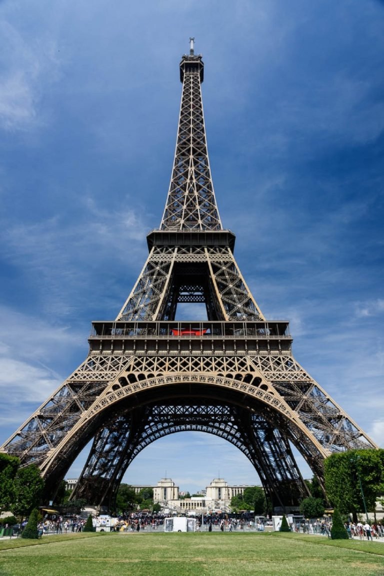 Green Upgrade on the Eiffel Tower