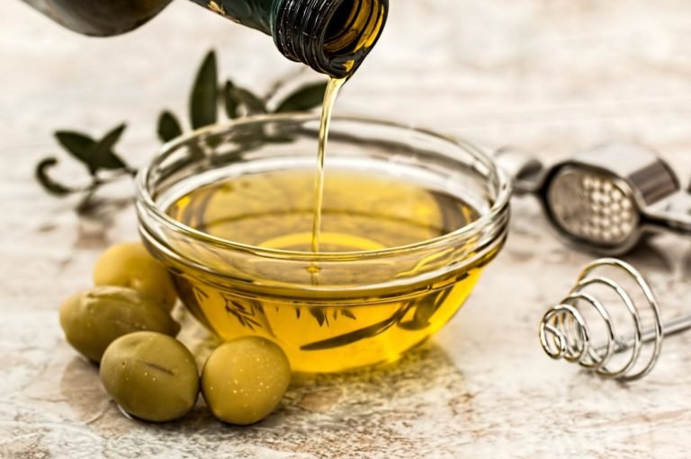 8 Reasons Why Castor Oil Is Considered Useful