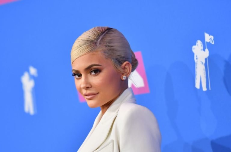 richest celebrities under age the age of 25
