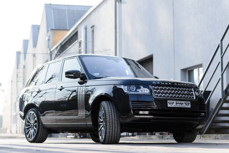 Top three lavish cars that car lovers can choose from