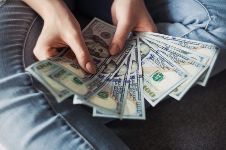 14 Ways To Save Money On Food And Essential Expenses