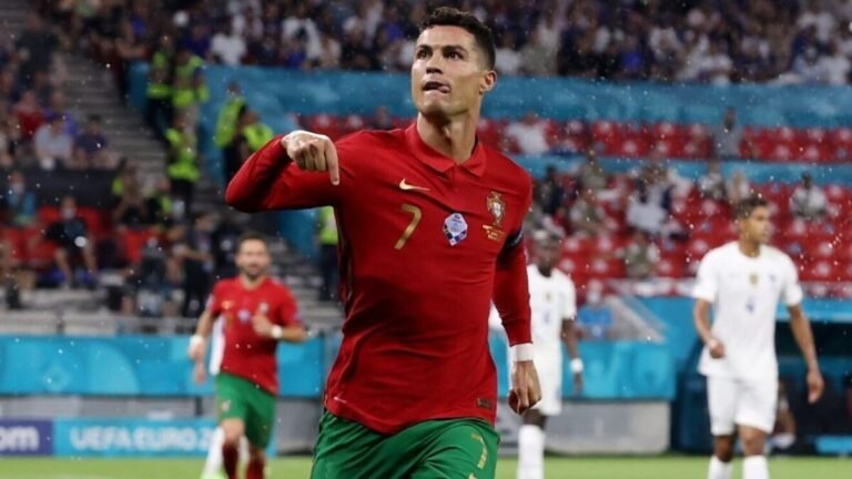 Cristiano Ronaldo’s penalty against France takes Portugal to the last 16
