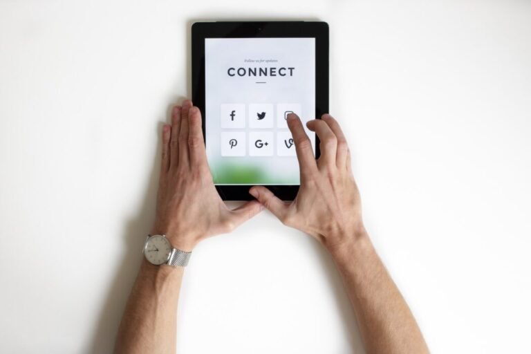 7 Ideas of What to Post on Your Company’s Social Media Platforms
