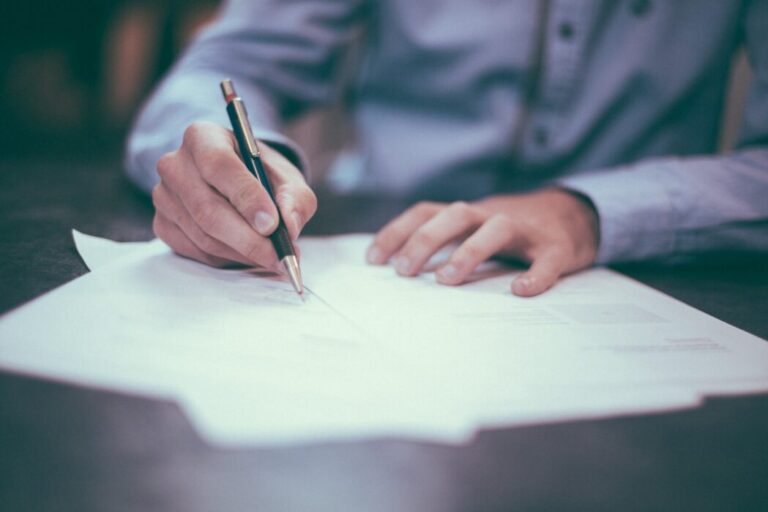 Need Help Writing Your Bio? Here’s What to Put in and What to Leave Out