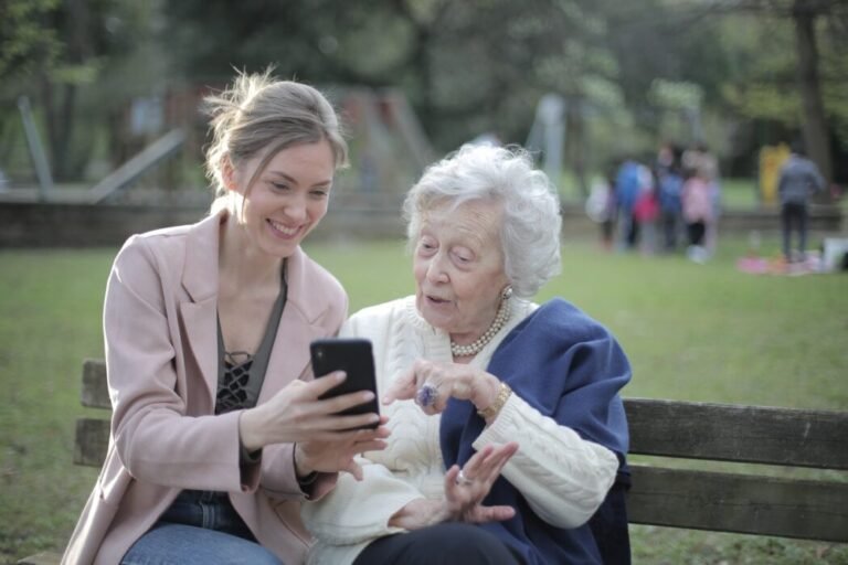 Understanding How Caregiver Apps Keep an NDIS Team Together