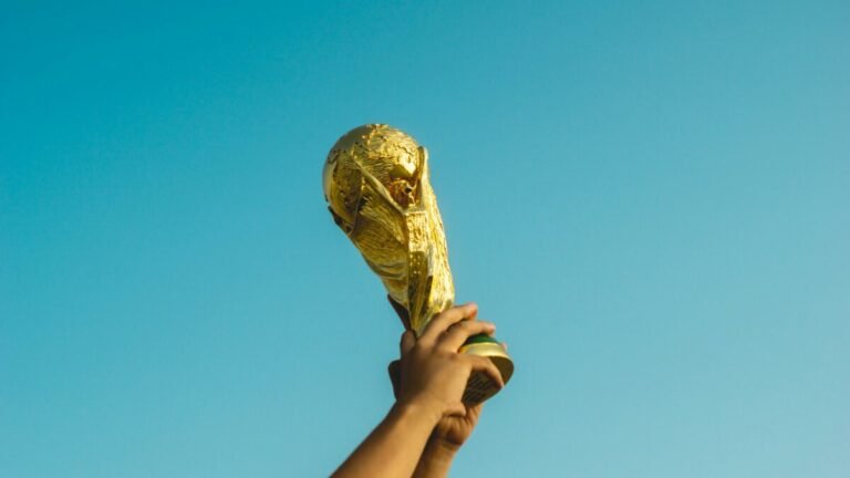 How to Transform Your Staff Award Ceremony into Something Memorable